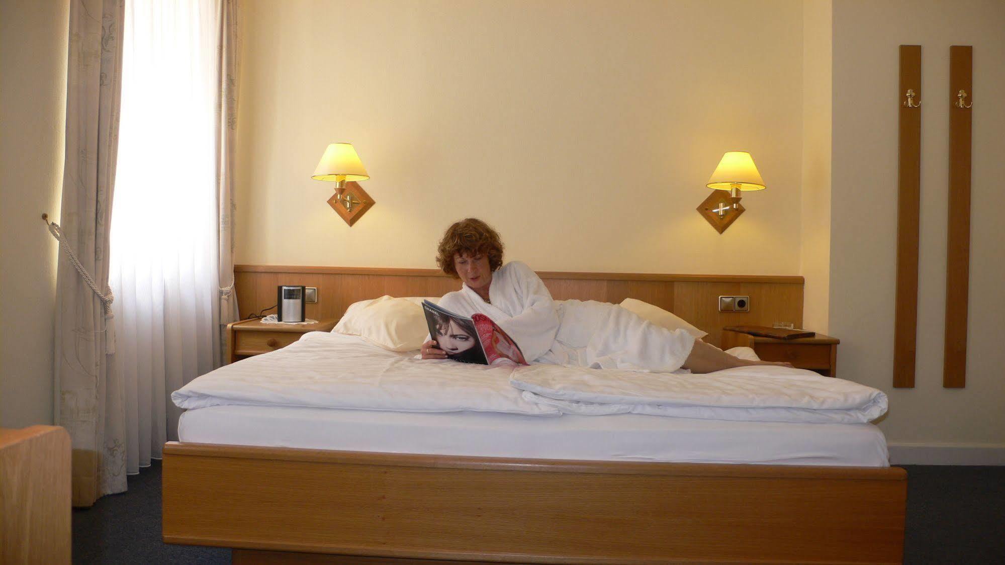 Hotel Binz Bernkastel-Kues Zewnętrze zdjęcie